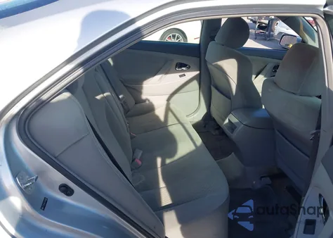 2007 Toyota Camry Le z USA, uszkodzony, nr VIN 4T1BE46K57U089802